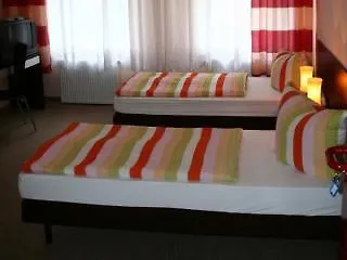 Hotell Hotel-pension Victoria 2*