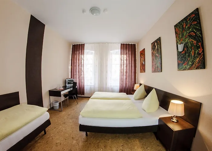 Hotel-pension Victoria מלון ברלין