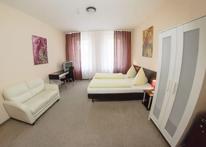 Hotel-pension Victoria מלון ברלין